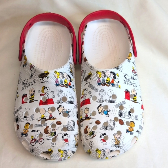 Crocs Classic Peanuts Clog Adult Size M9/W11 EUC - Picture 1 of 7
